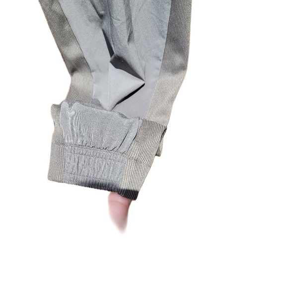 Athleta Brooklyn Jogger Pants size 2 Mountain Olive - Picture 8 of 11